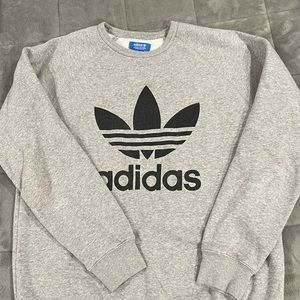 Adidas Classic crewneck sweatshirt